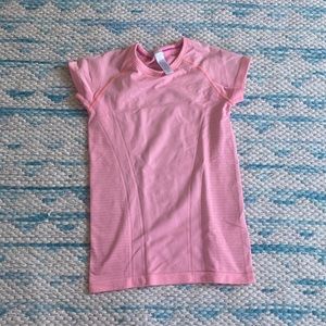 Ivivva Lululemon coral pinkish fly tech short sleeve shirt